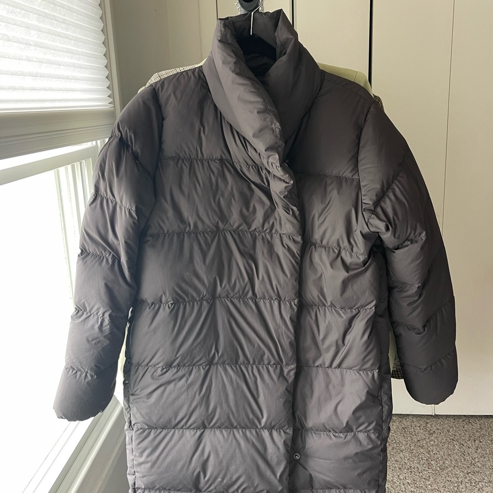 Patagonia Womens Silent Down Parka